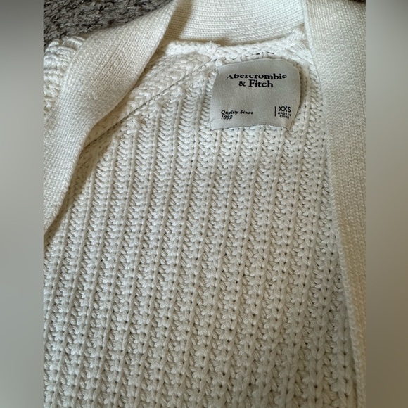 Cardigan - Picture 2 of 2